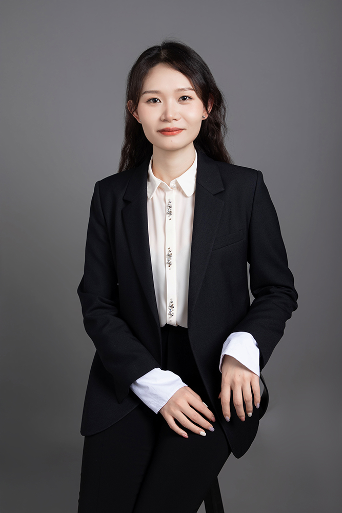 何蕾